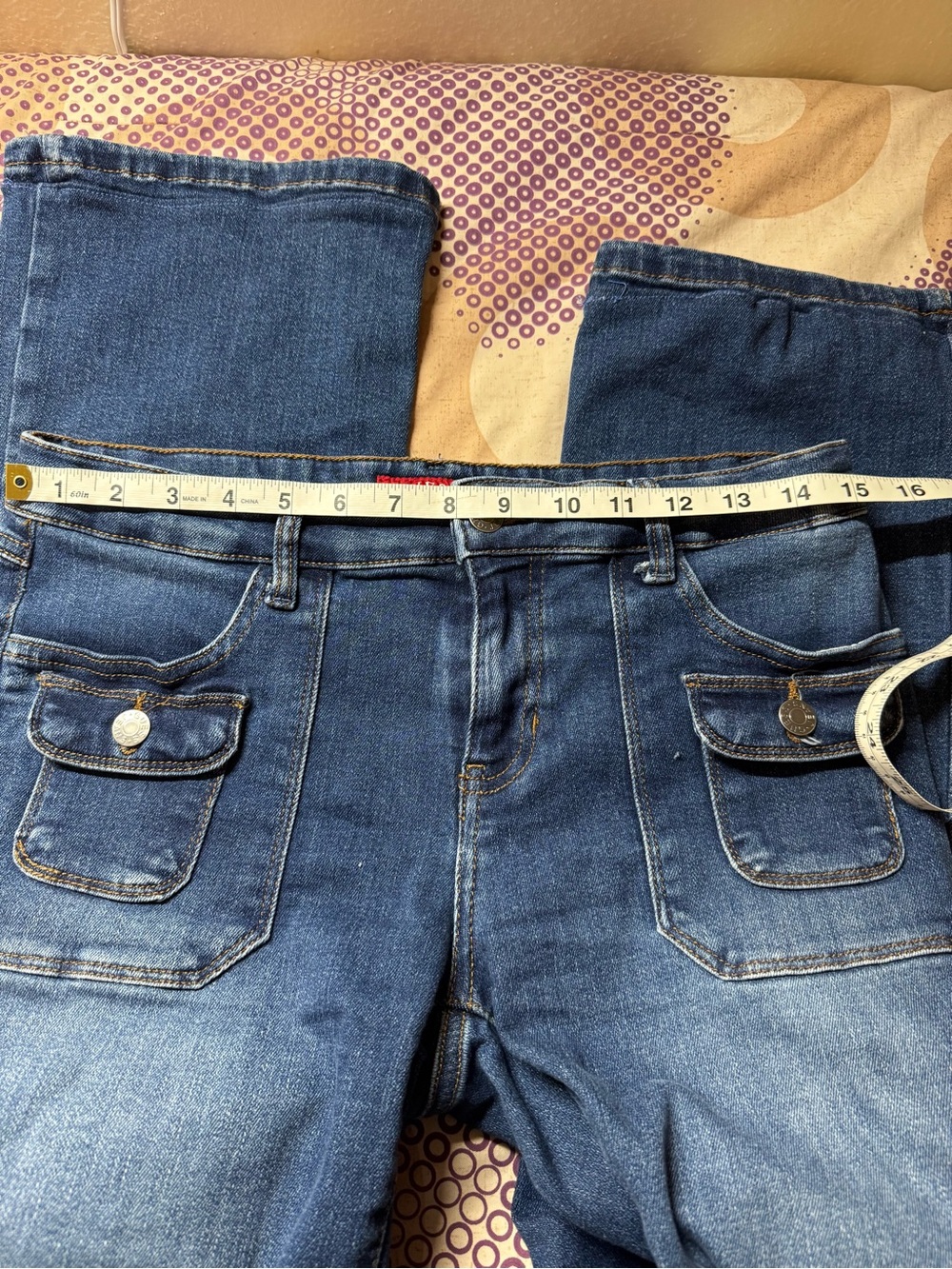 Guess Blue Mid-Rise Boot Cut Jeans. Size 28 - Picture 4 of 11